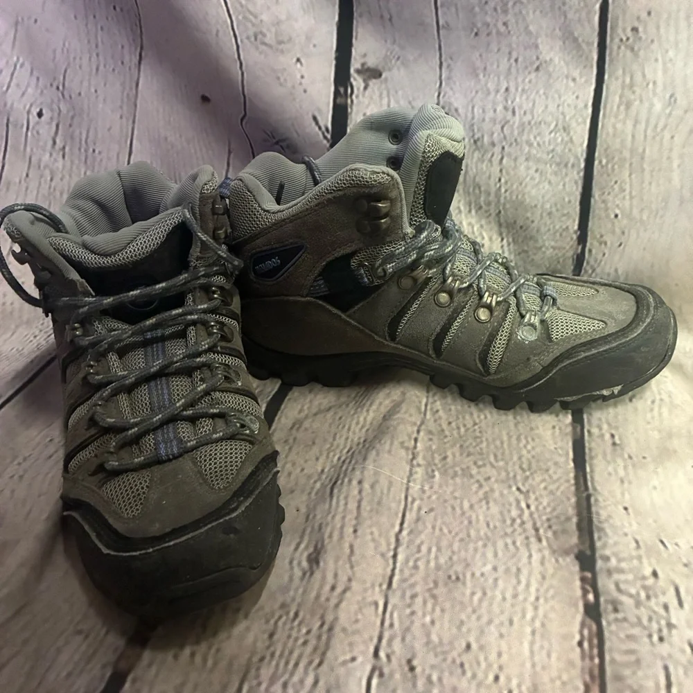 Nevados‎ Basque Mid Women’s Outdoor Hiking Trail Boots Gorpcore Sz 8.5 AS IS